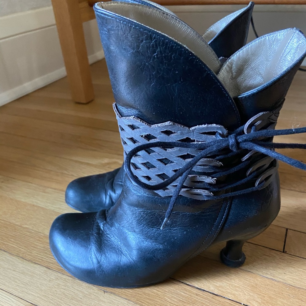Fluevog Inez Sexton - Size 6
